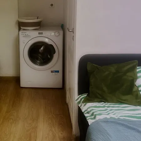 10 Min Walk From Old Town *