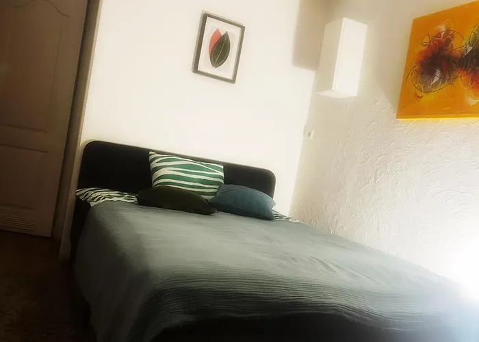 10 Min Walk From Old Town