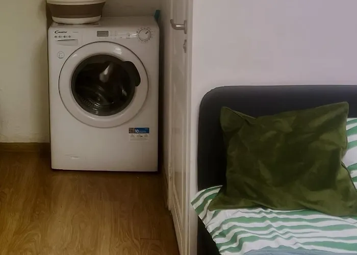 10 Min Walk From Old Town *